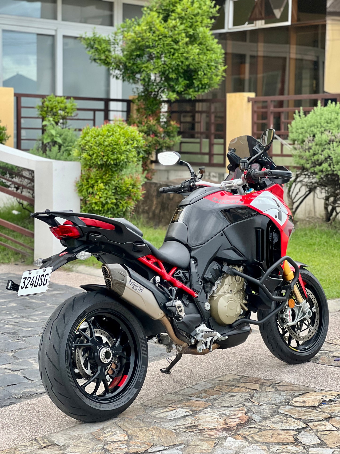 2023 Ducati Multistrada V4 Pikes Peak