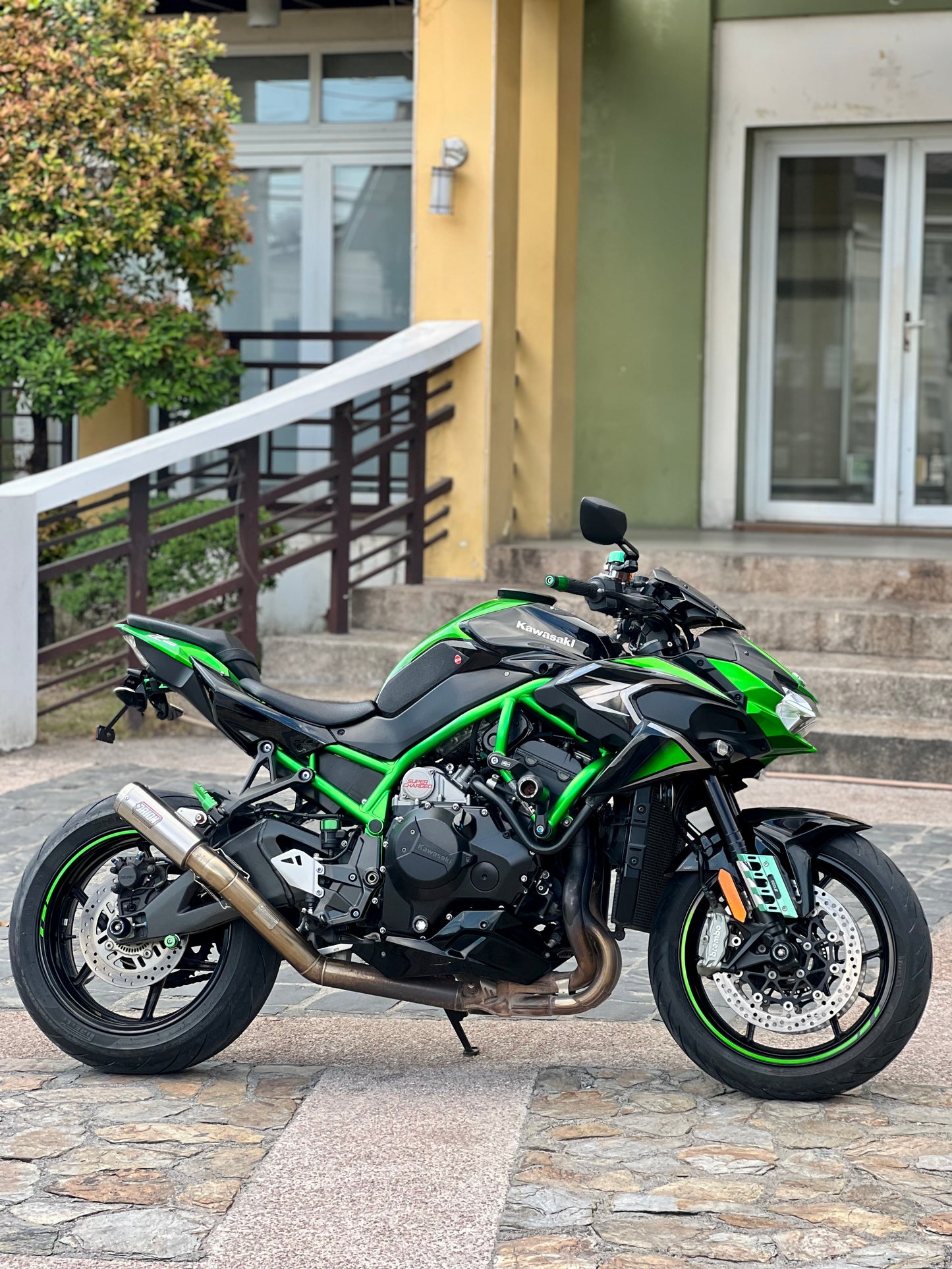 2021 Kawasaki ZH2 Supercharged Green