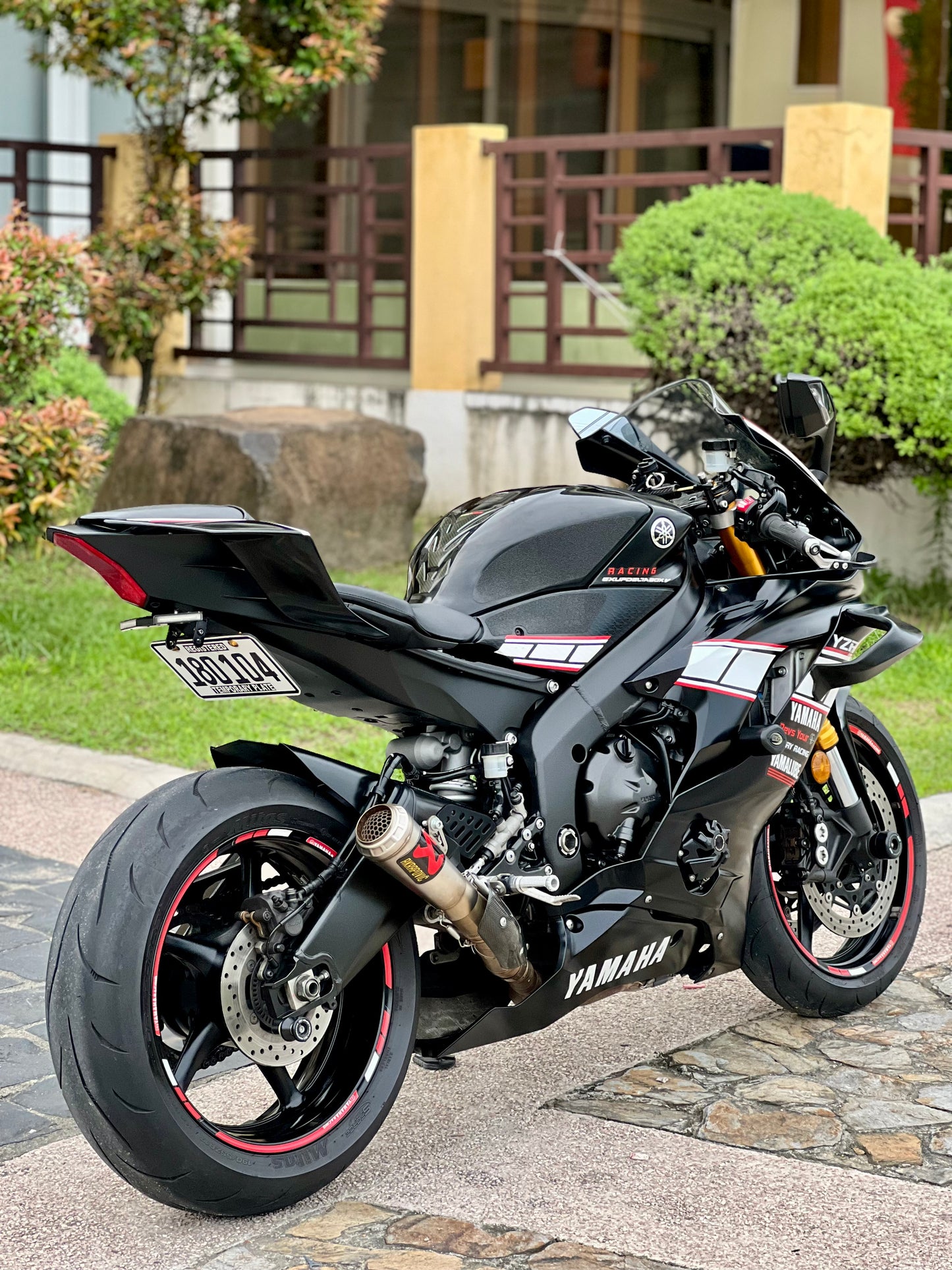 2019 Yamaha R6 Black