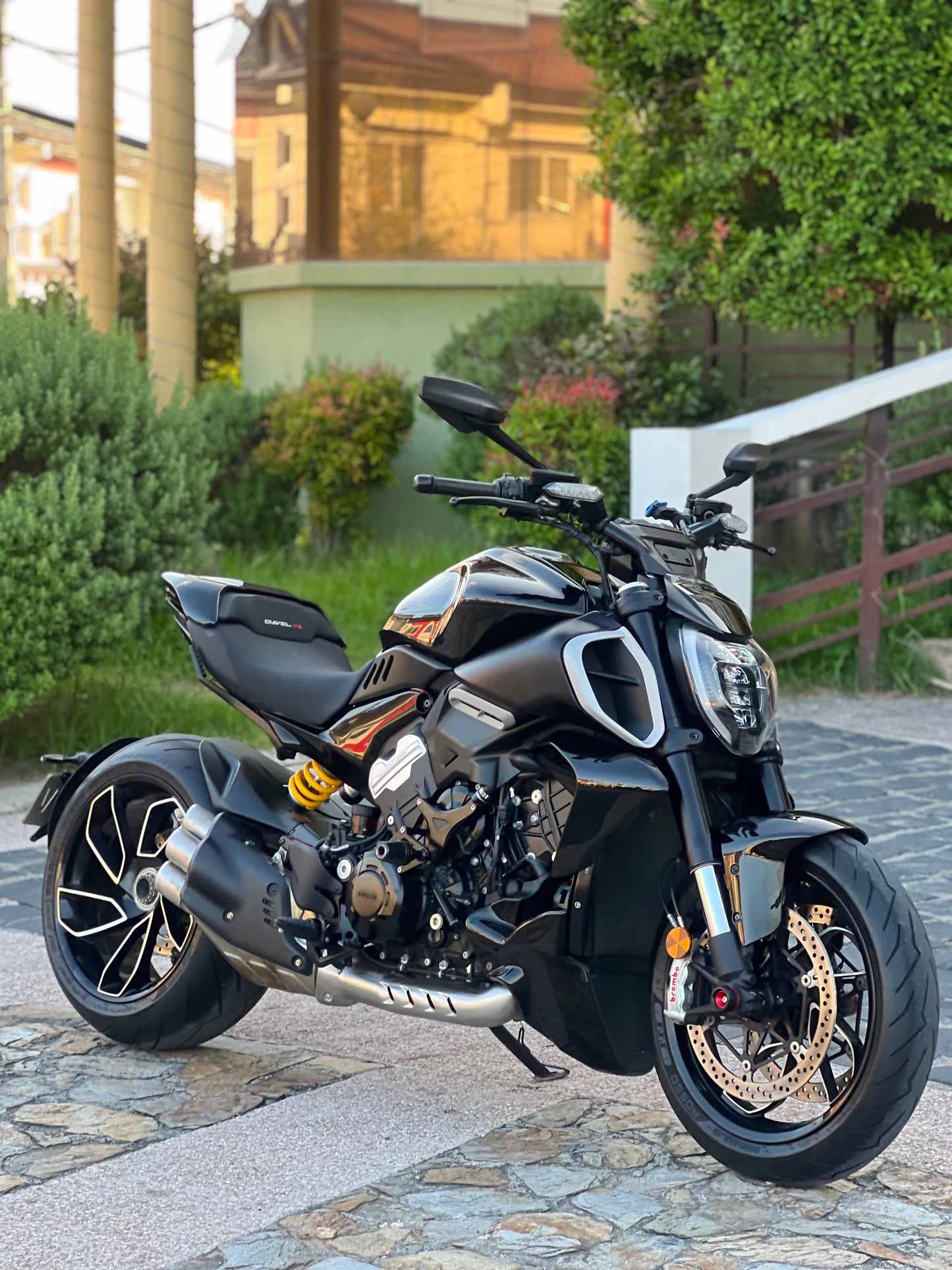 2023 Ducati Diavel V4 Black
