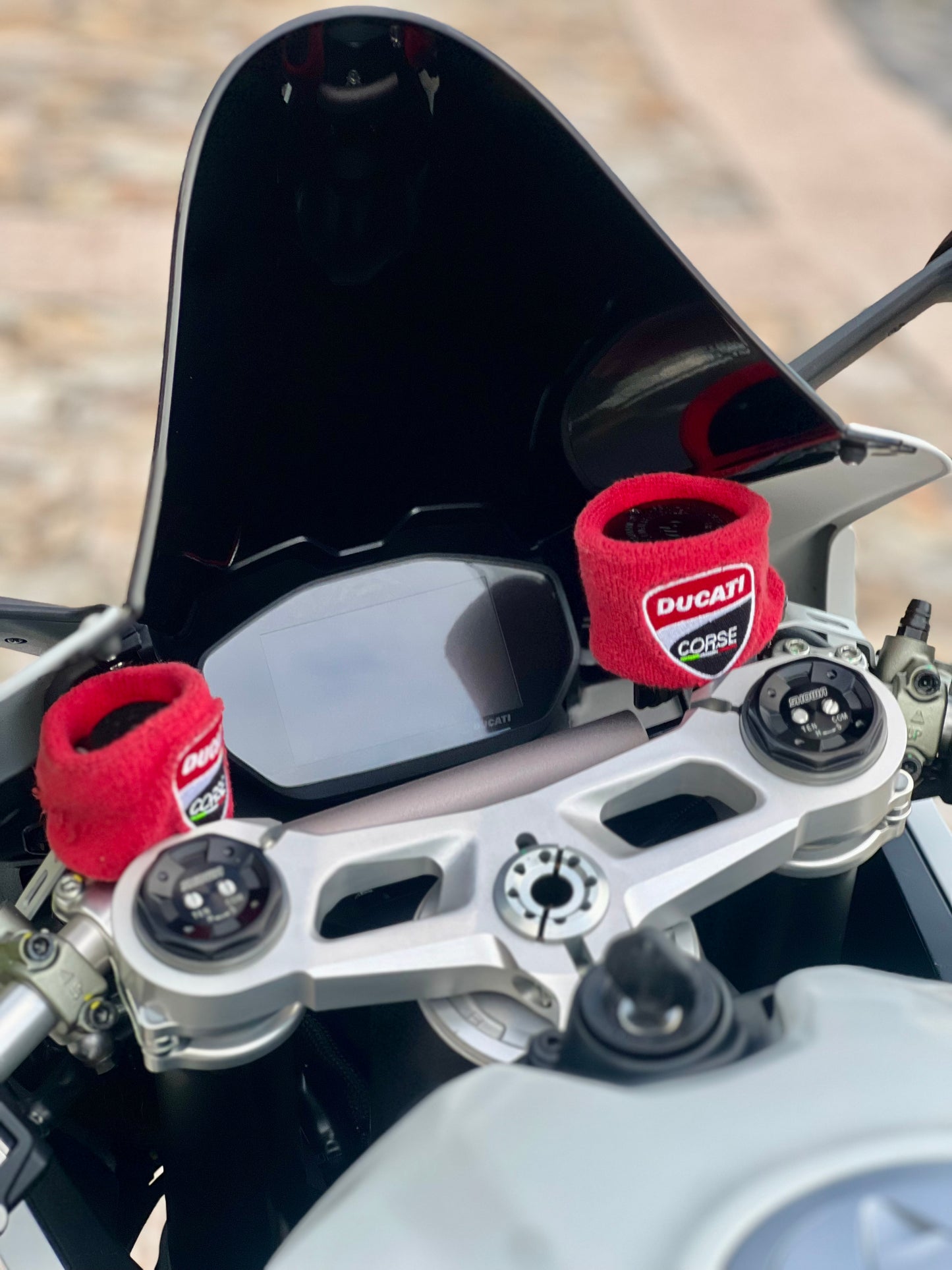 2023 Ducati Panigale V2 Rosso White