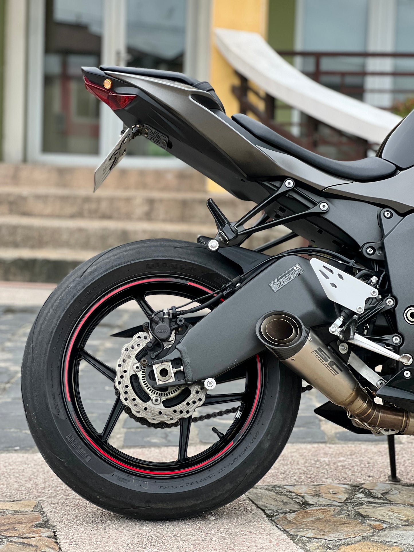 2022 Kawasaki ZX6R Gray