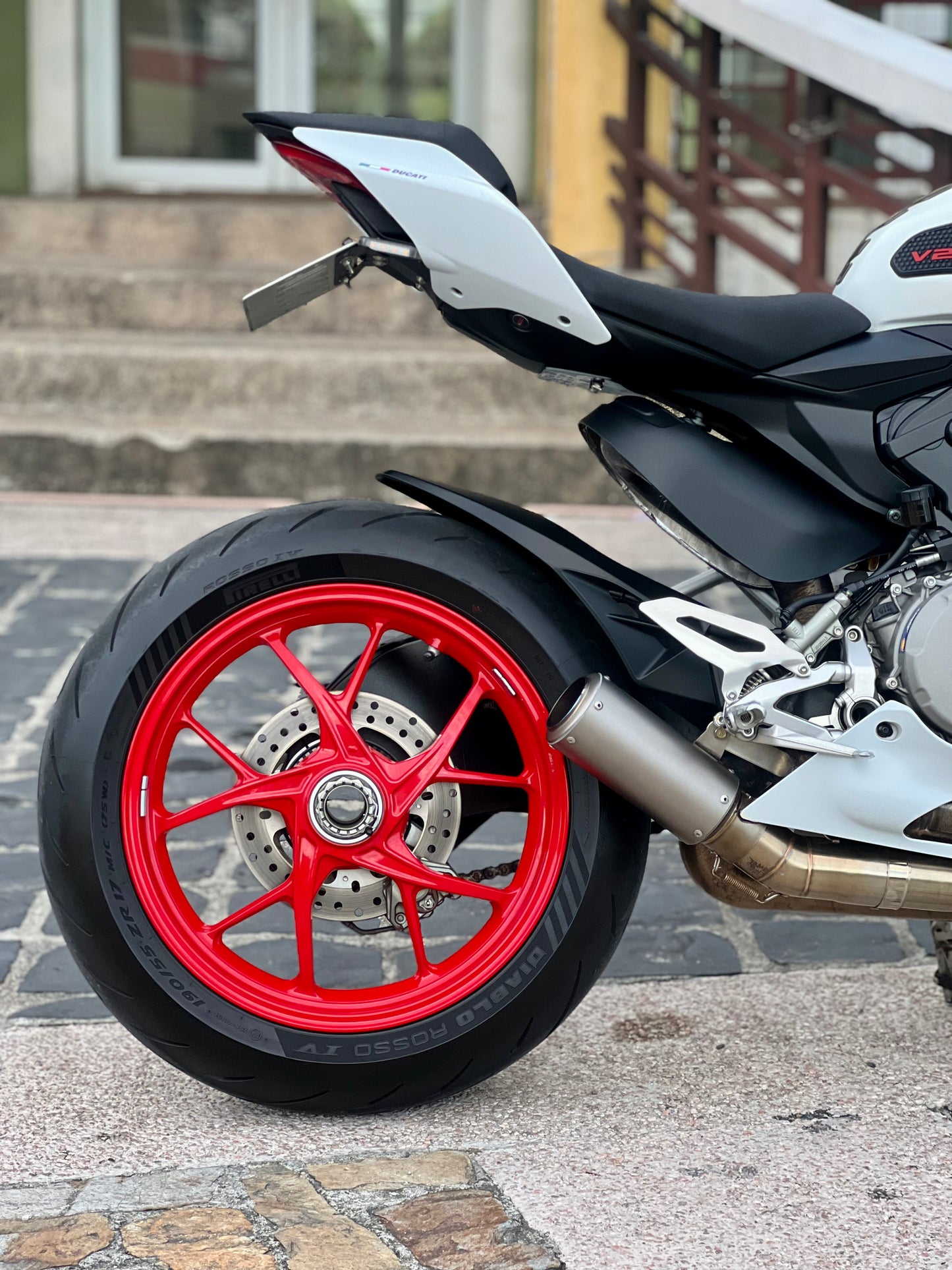 2023 Ducati Panigale V2 Rosso White