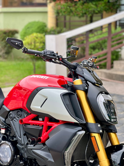 2021 Loaded Ducati Diavel 1260s Red