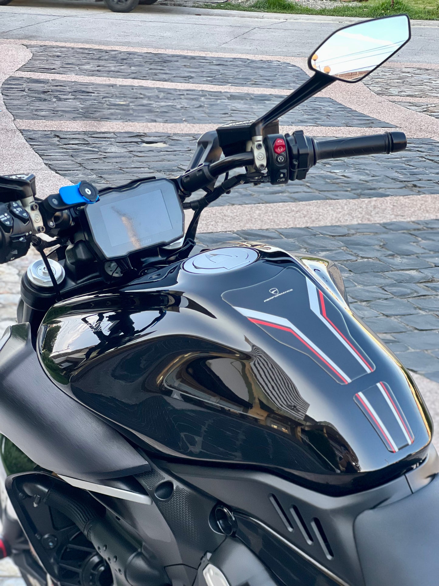 2023 Ducati Diavel V4 Black