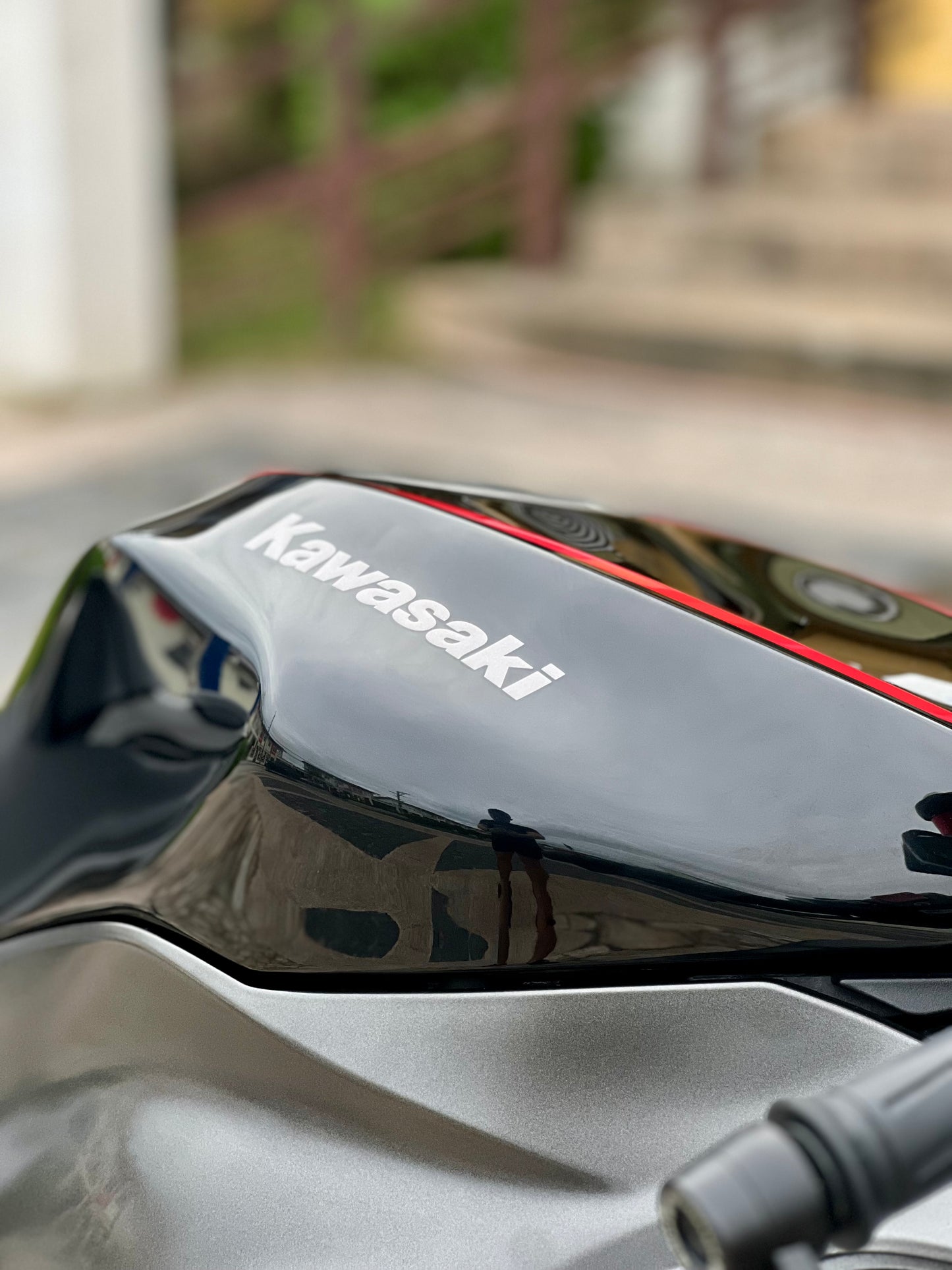 2022 Kawasaki ZX6R Gray