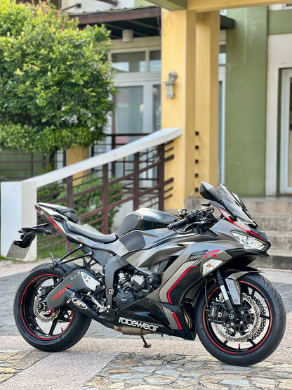 2022 Kawasaki ZX6R Gray