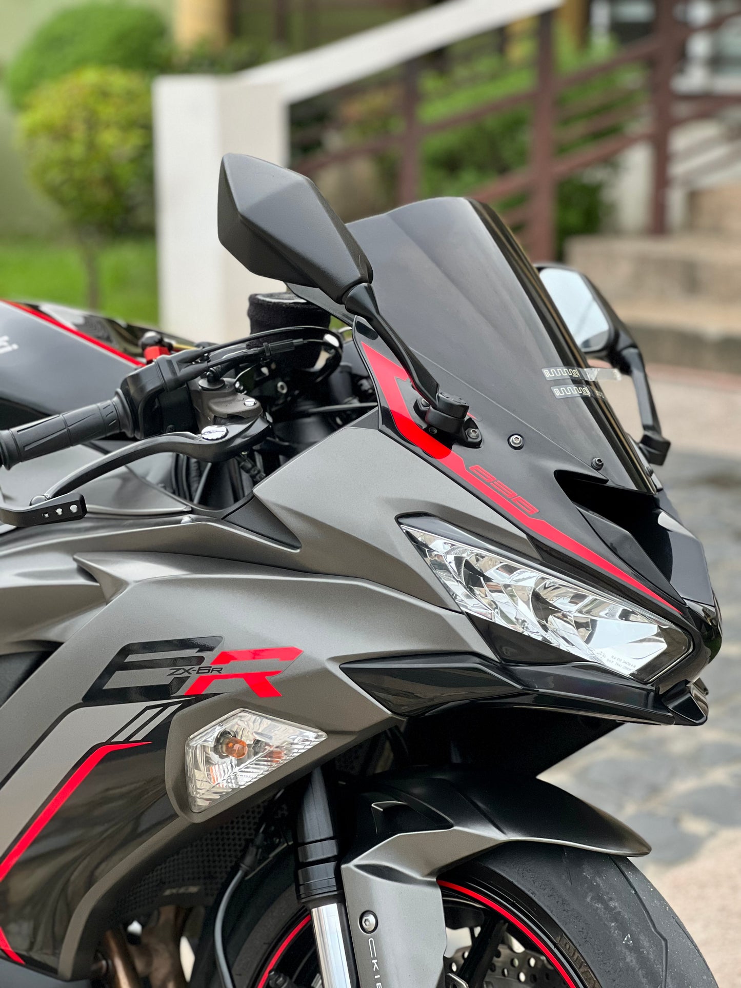2022 Kawasaki ZX6R Gray