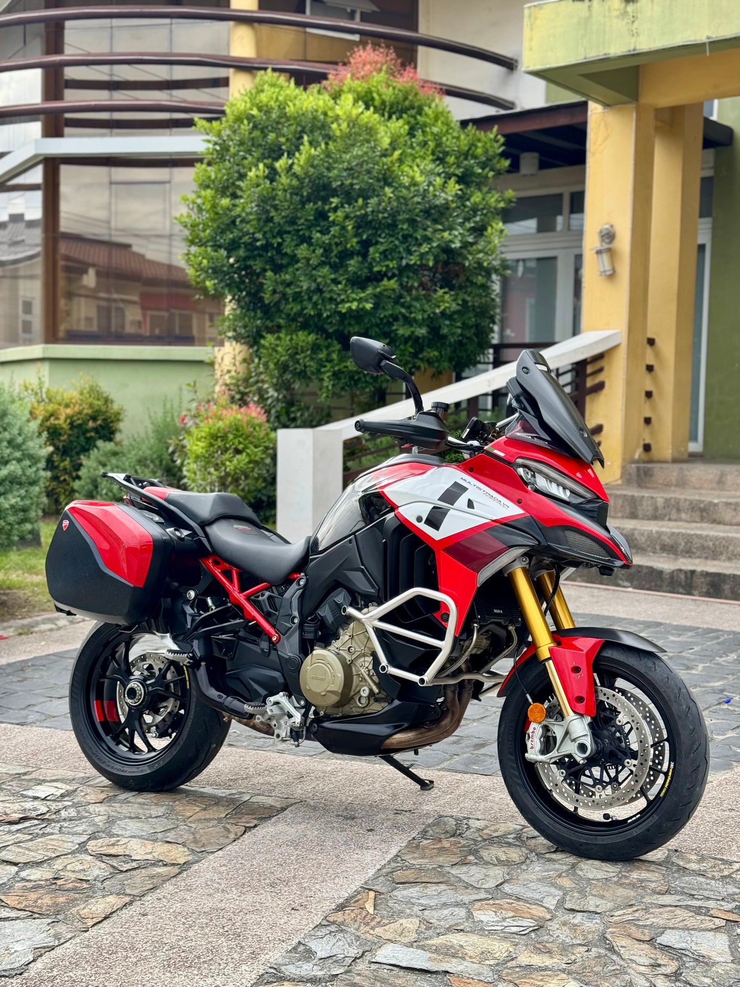 2023 Ducati Multistrada V4 Pikes Peak