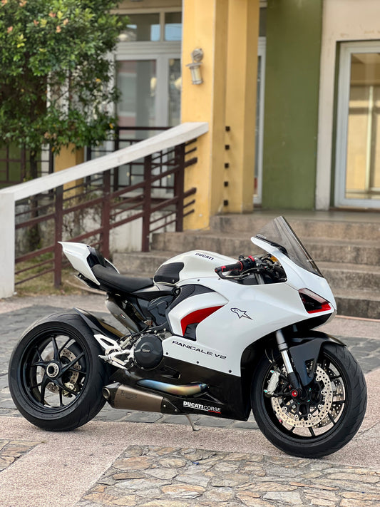 2021 Ducati Panigale V2 White worth 400k+ upgrades