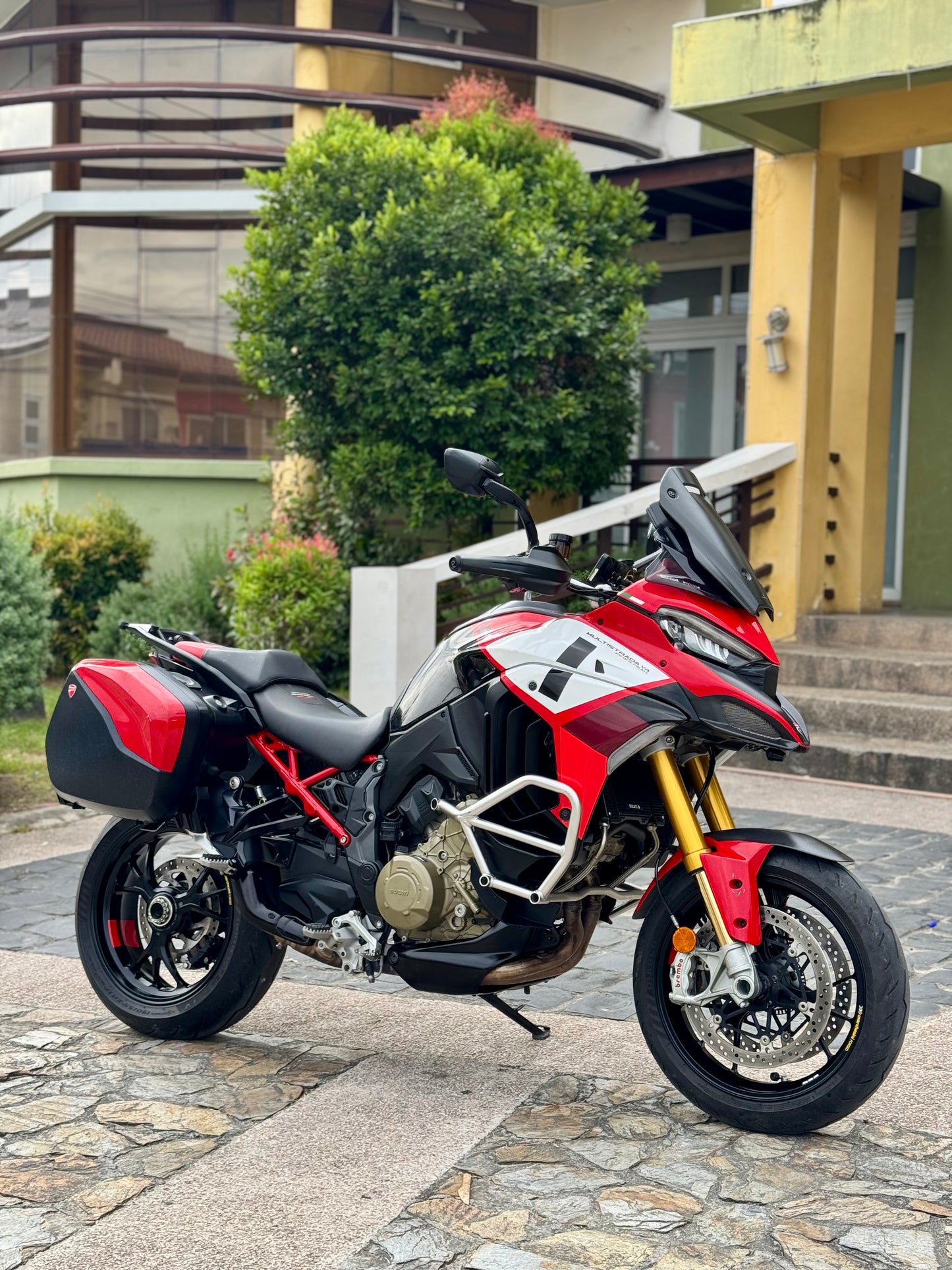 2023 Ducati Multistrada V4 Pikes Peak