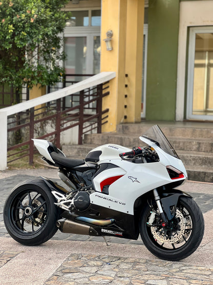 2021 Ducati Panigale V2 White worth 400k+ upgrades
