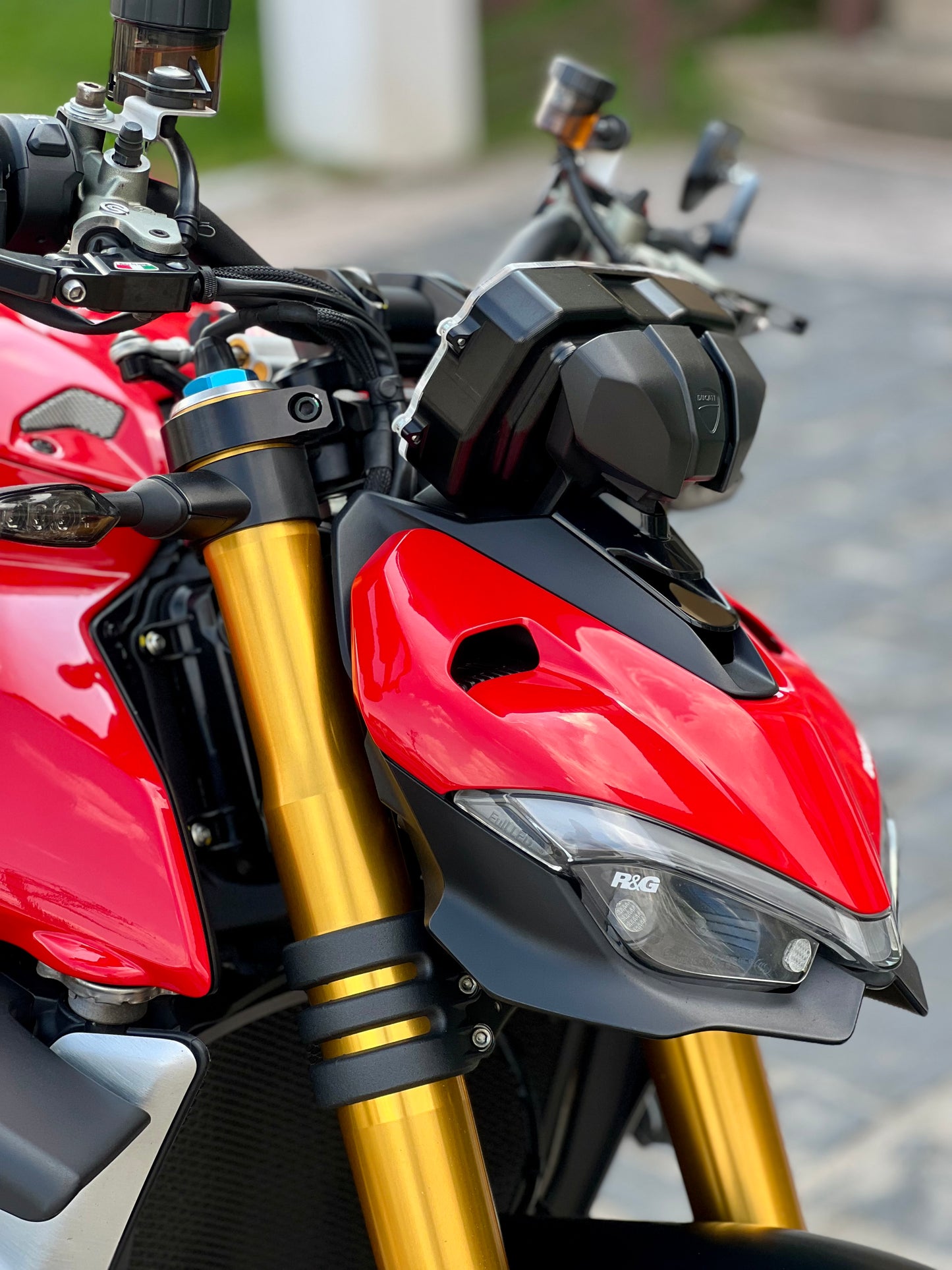 2021 Ducati Streetfighter V4S upgraded worth 600k++