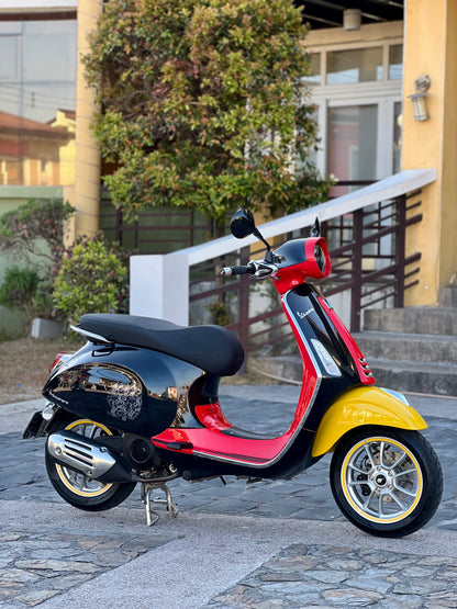 2024 Vespa Primavera SE Mickey Mouse