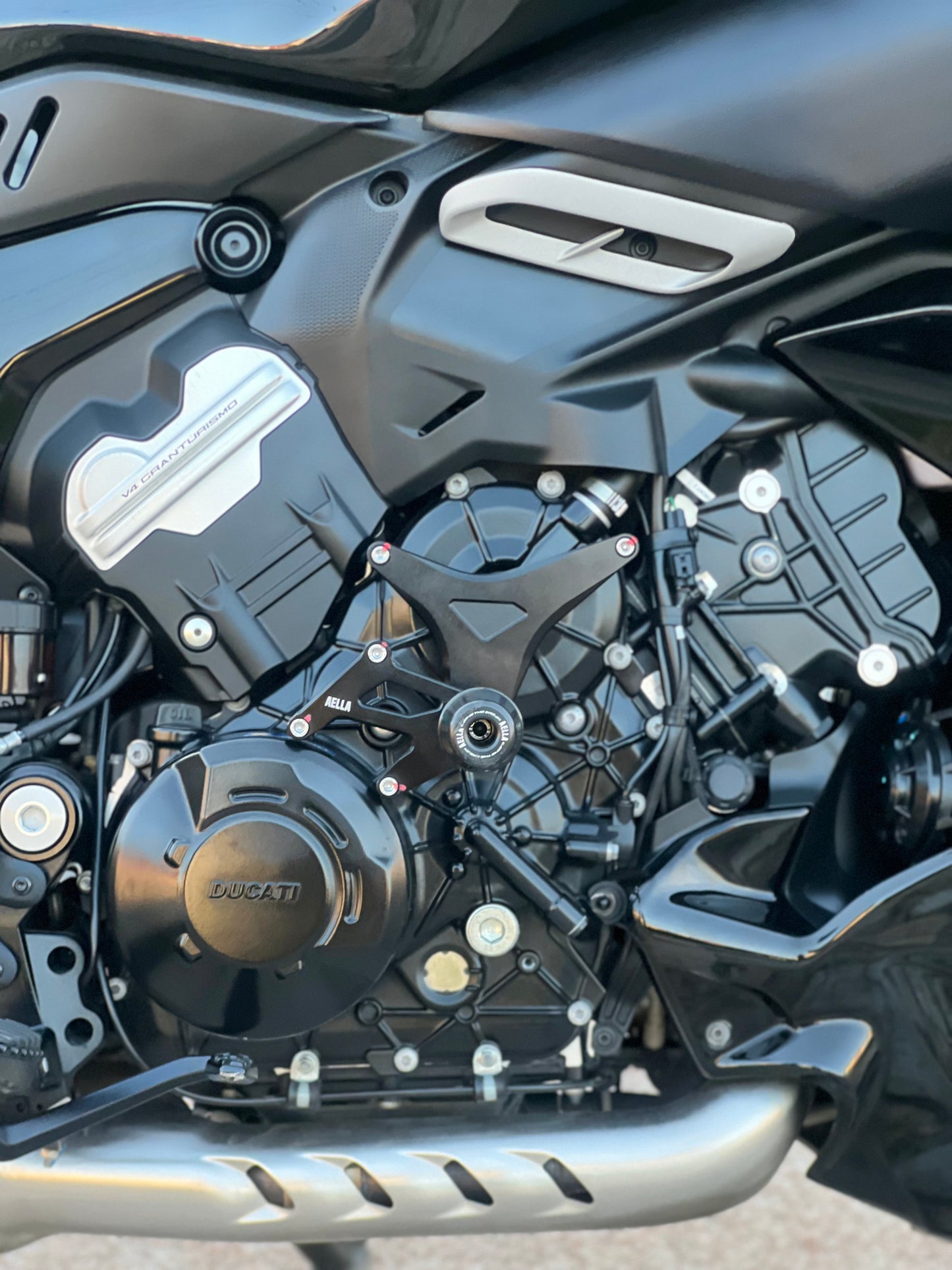 2023 Ducati Diavel V4 Black