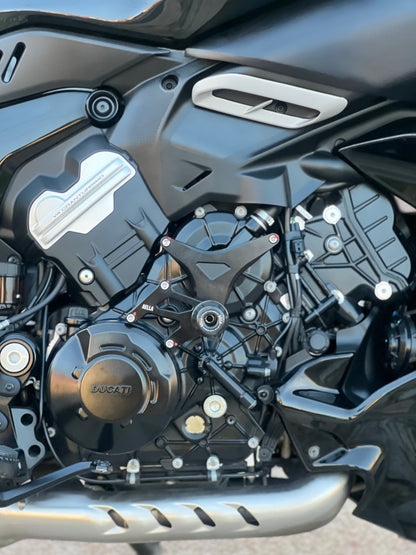 2023 Ducati Diavel V4 Black