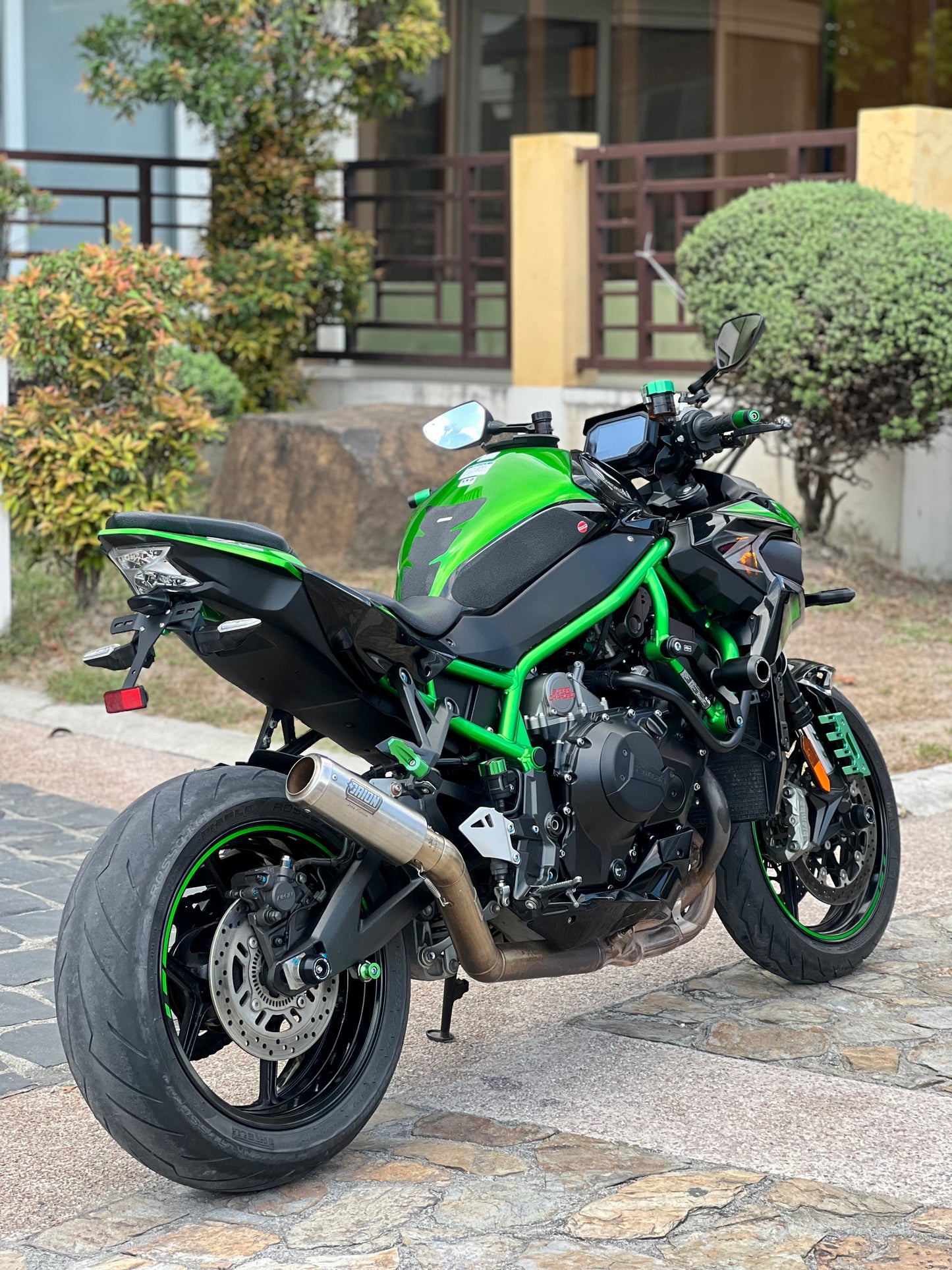 2021 Kawasaki ZH2 Supercharged Green