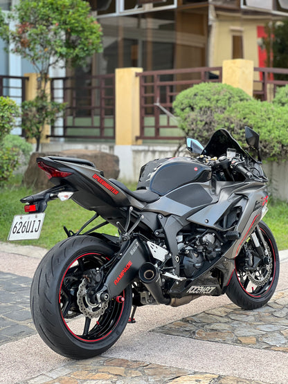 2022 Kawasaki ZX6R Gray
