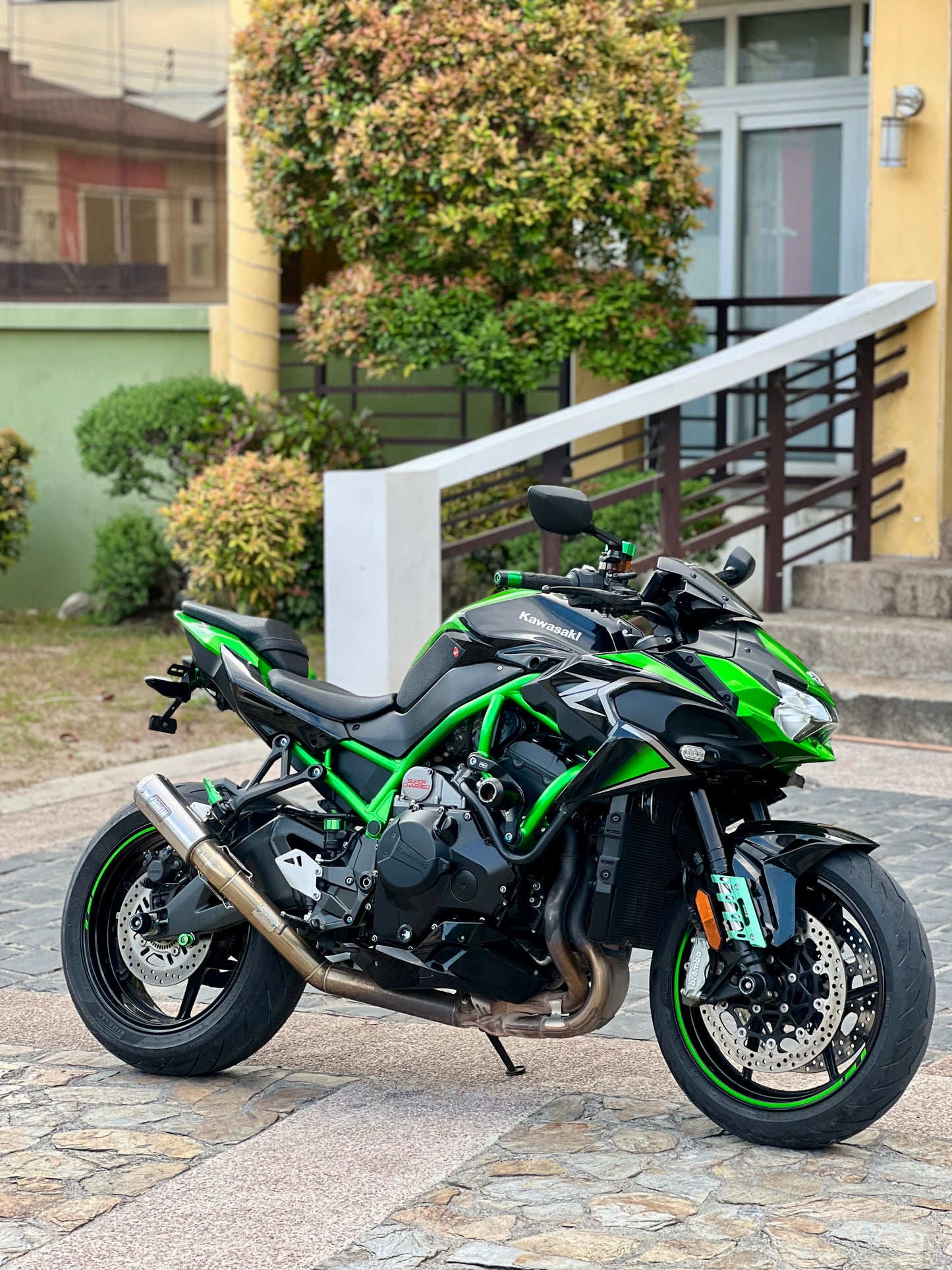 2021 Kawasaki ZH2 Supercharged Green