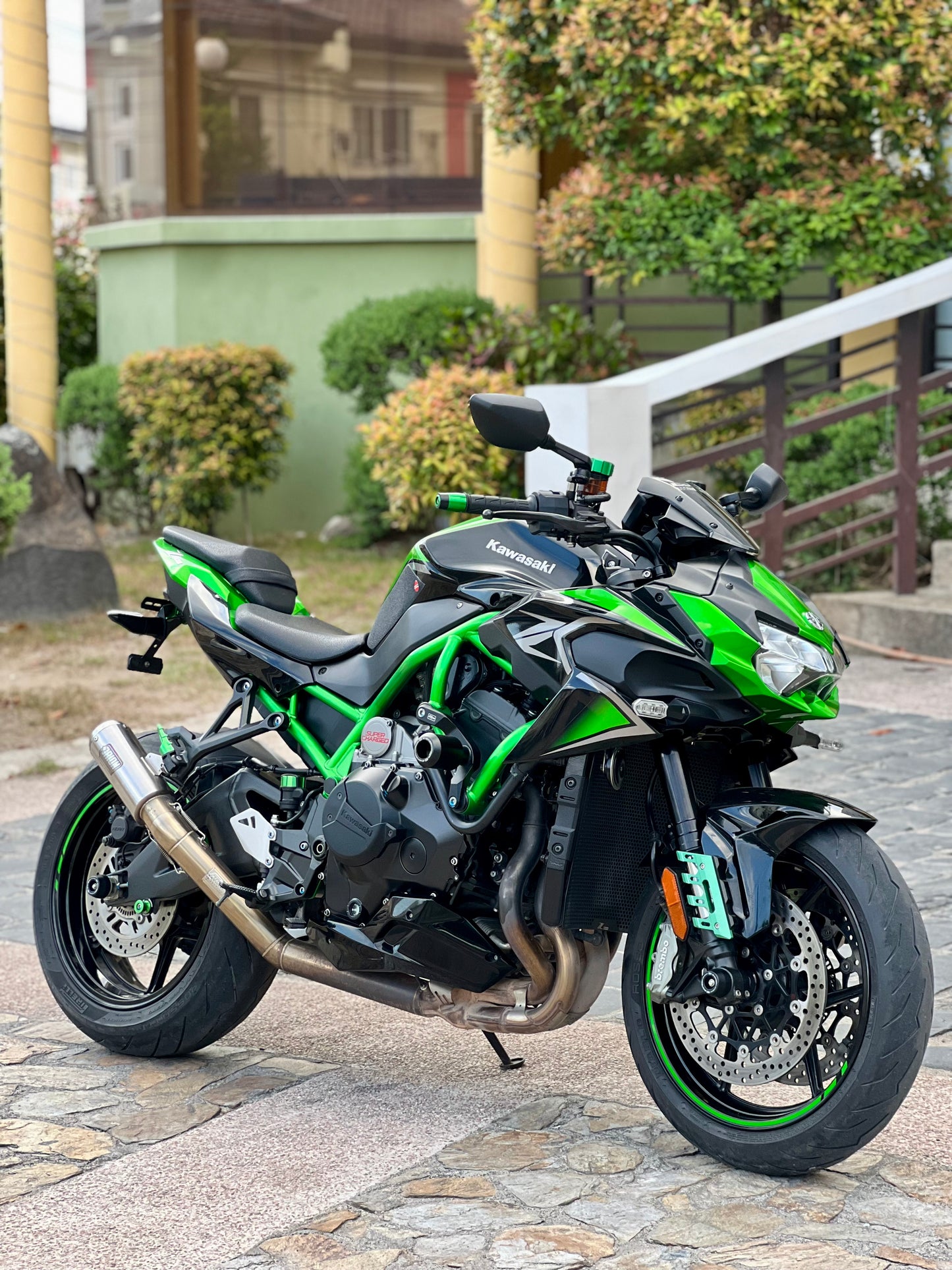 2021 Kawasaki ZH2 Supercharged Green