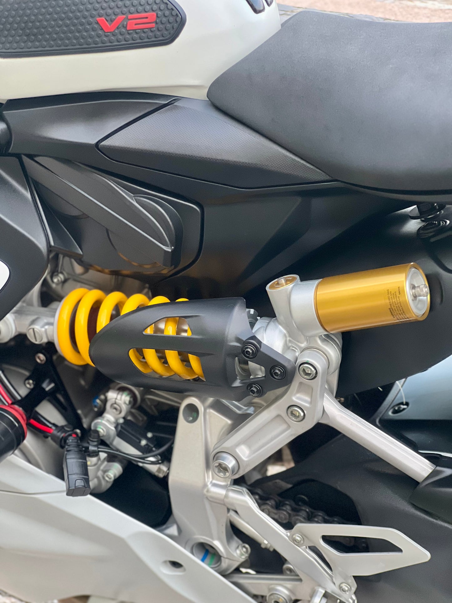 2023 Ducati Panigale V2 Rosso White