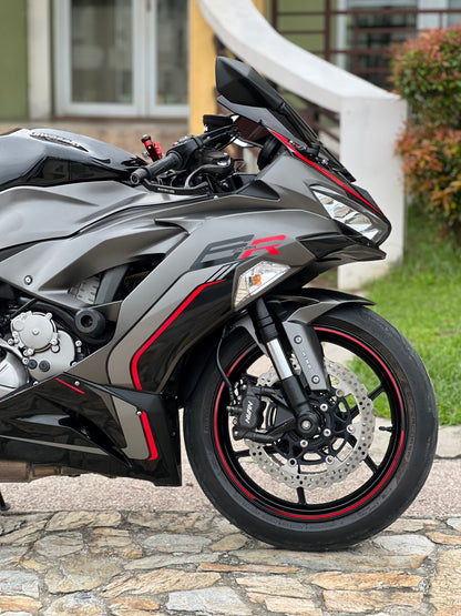 2022 Kawasaki ZX6R Gray