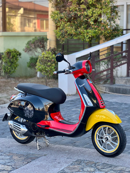 2024 Vespa Primavera SE Mickey Mouse