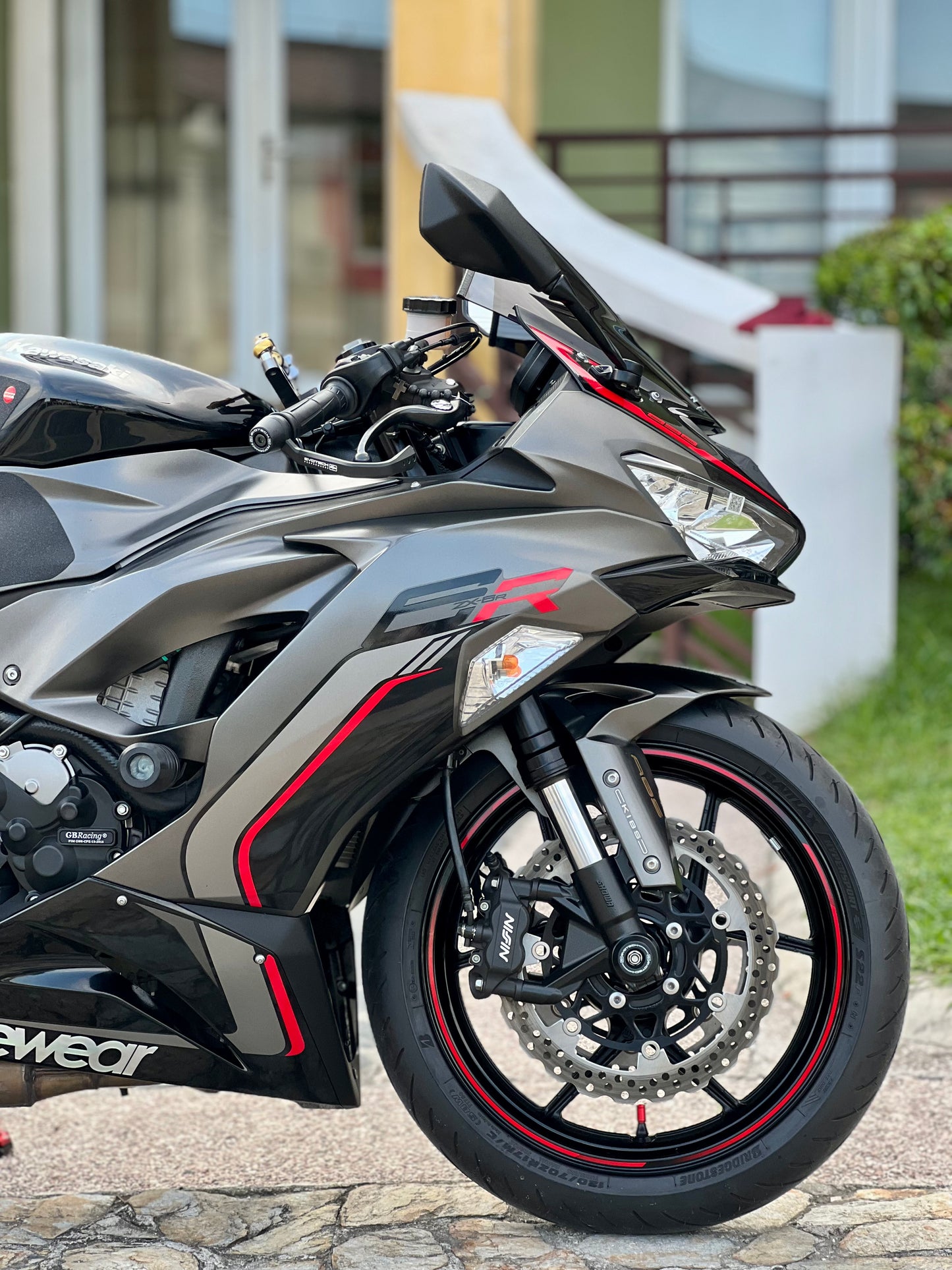2022 Kawasaki ZX6R Gray