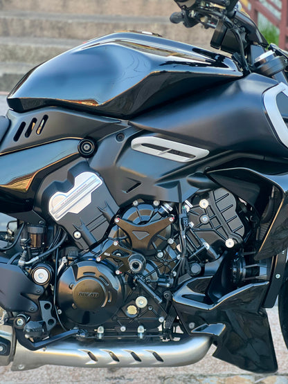 2023 Ducati Diavel V4 Black