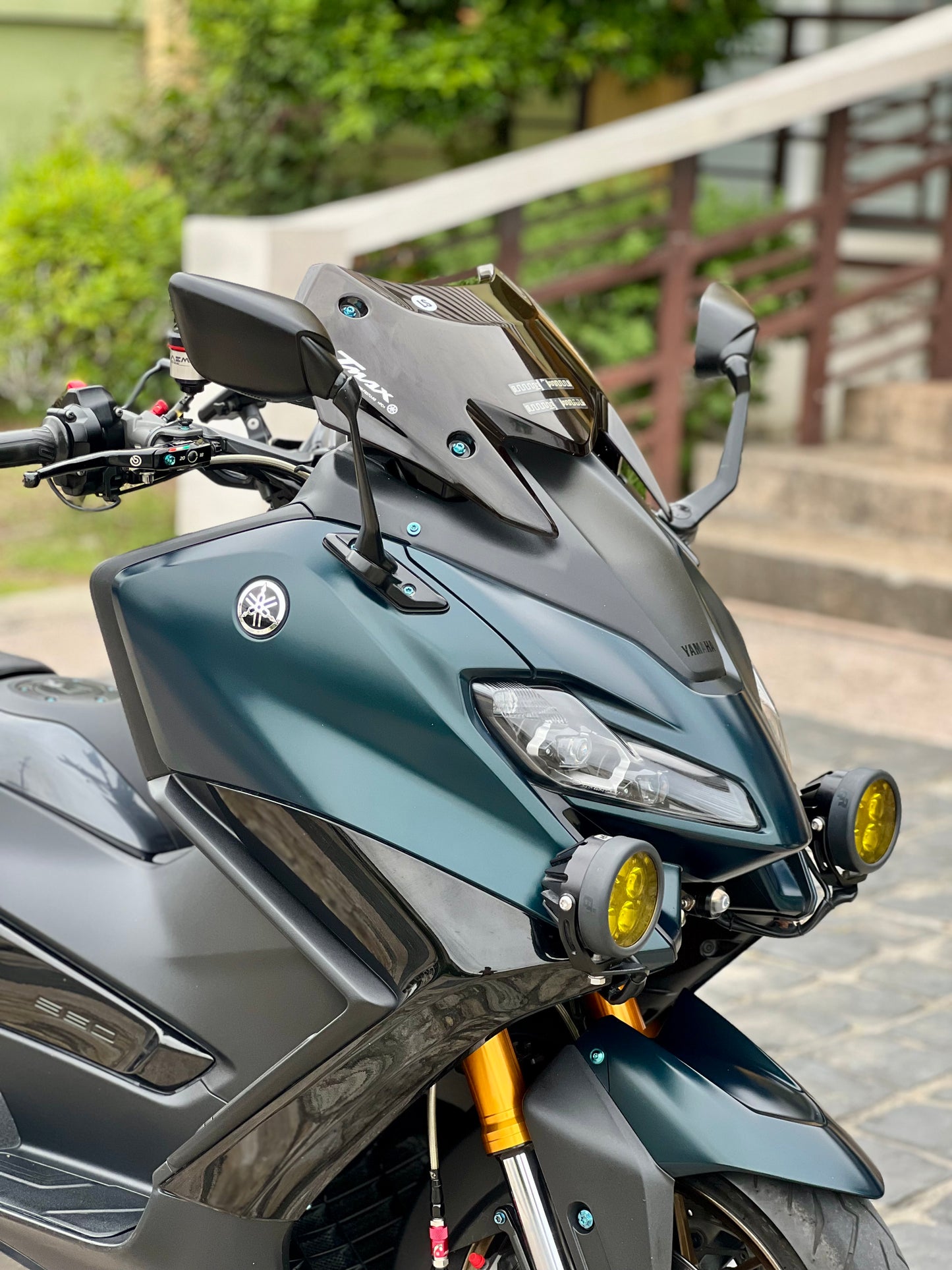 2023 Yamaha Tmax Techmax fully loaded worth 600k+