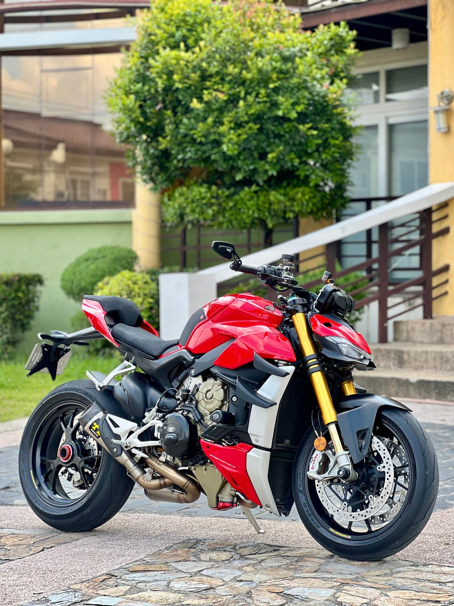 2021 Ducati Streetfighter V4S upgraded worth 600k++