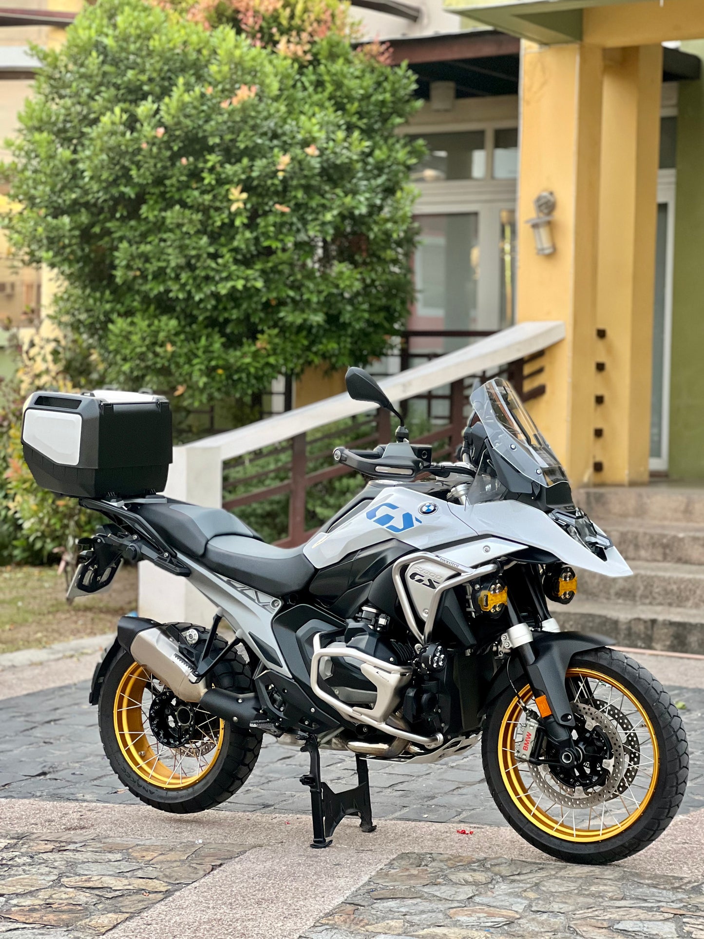 2025 BMW GS1300 White