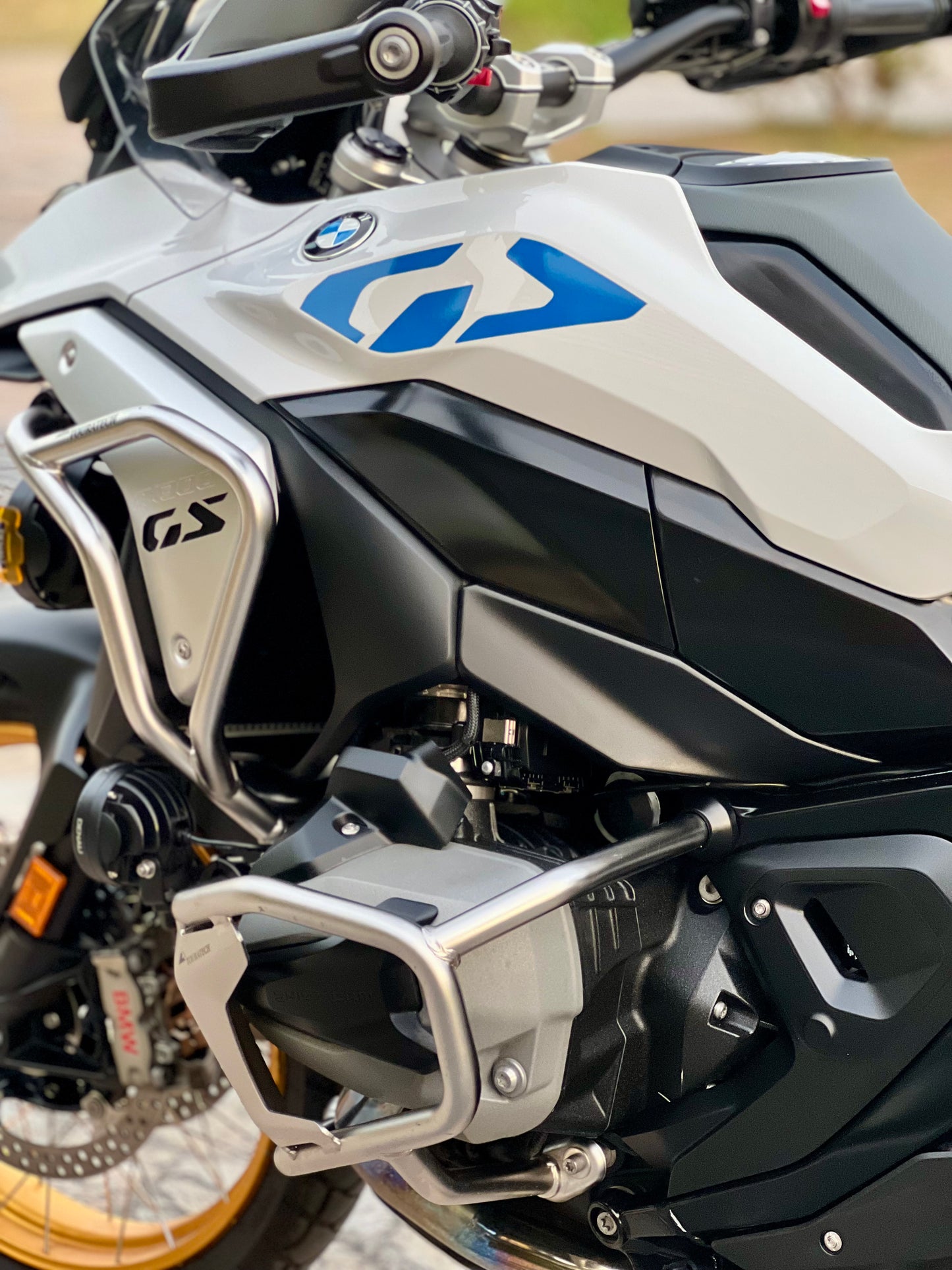 2025 BMW GS1300 White