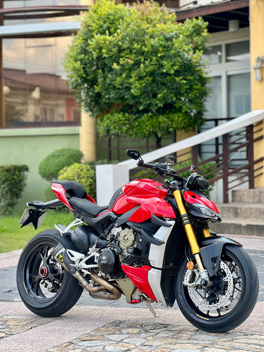 2021 Ducati Streetfighter V4S upgraded worth 600k++